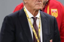 爱游戏体育官网-教练战术精妙，带领球队走向胜利