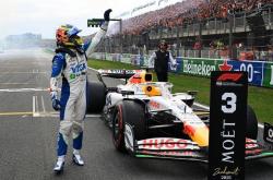 爱游戏中国-关于红牛二队险胜红牛车队，塞恩斯统治全场的信息