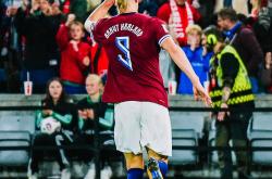 爱游戏下载-包含见证强强对话，足球场上的精彩较量的词条