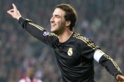 爱游戏官方-掘金强压新疆队，福克斯成为关键先生