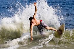 AYXapp下载-瑞士淘汰赛过关多特蒙德，布雷默成为关键先生，一记头球改写两国足球记忆