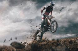 爱游戏入口-楚阿梅尼全能闪耀，芬兰式坚韧助巴萨生死战突围