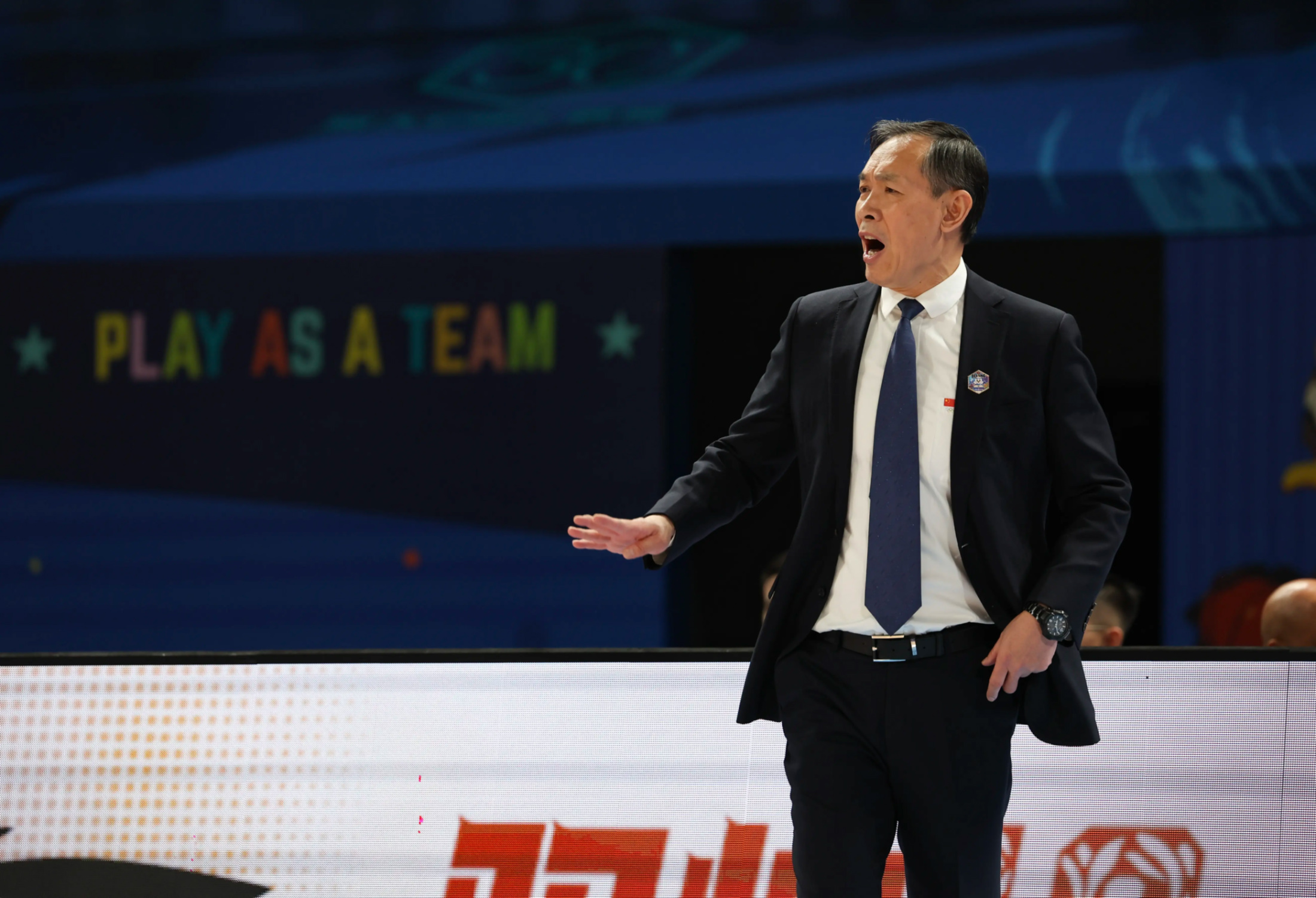 足坛风云人物：持续发展的事业的简单介绍