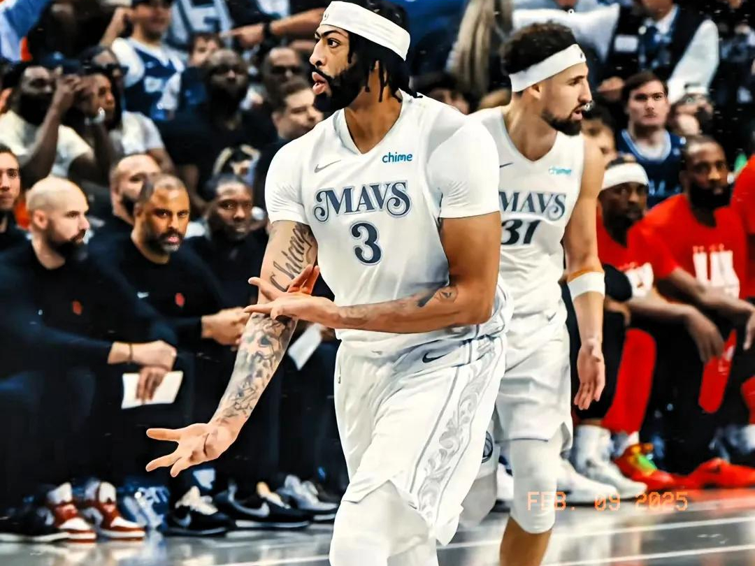 火箭力克独行侠,主场较量胜出 火箭力克独行侠,主场较量胜出