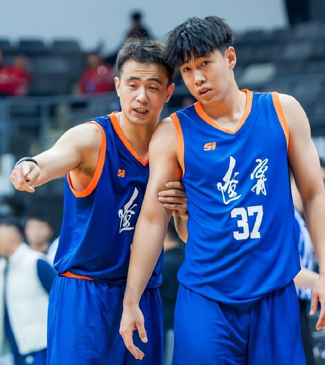 山东队轻取江苏队，赵继伟状态火热