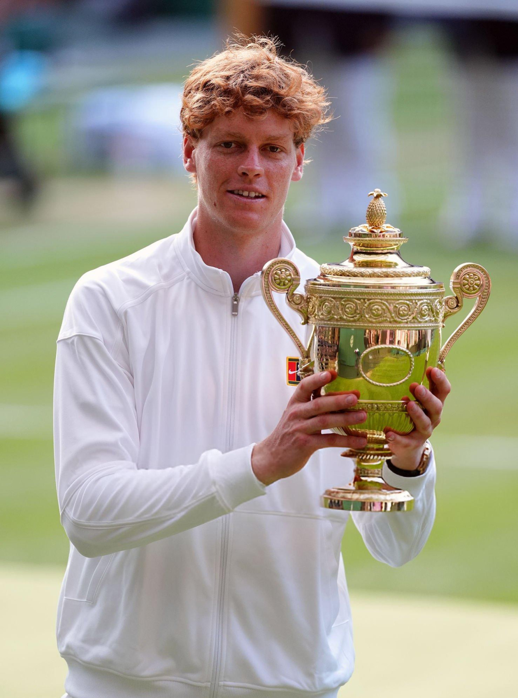 关于澳网轻取温网，辛纳高光表现的信息