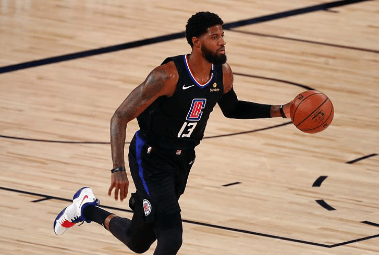 勇士碾压湖人B队，乔治送出助攻