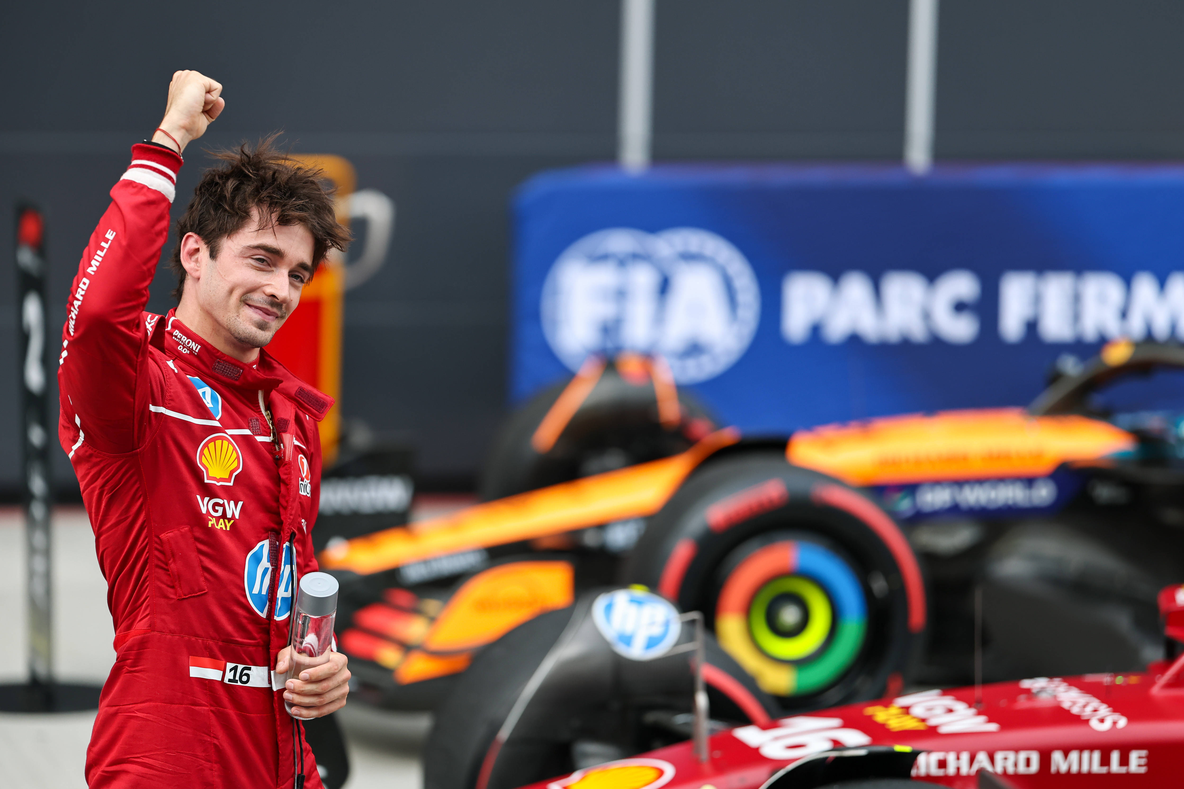 梅赛德斯碾压雷诺车队,勒克莱尔惊艳四座的简单介绍 梅赛德斯碾压雷诺车队,勒克莱尔惊艳四座的简单介绍